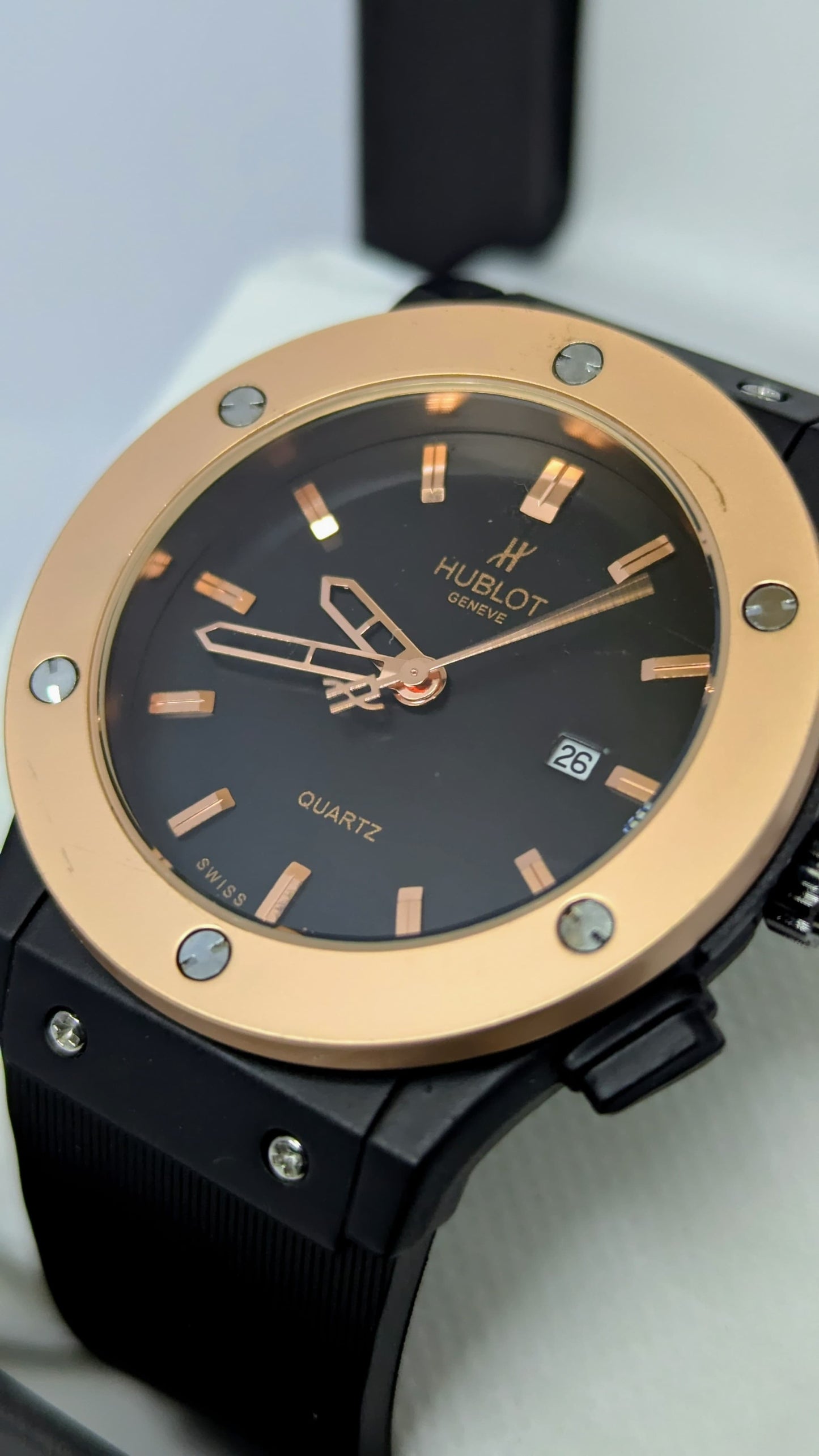 Hublot Black Rubber Strap Watch with Golden Case and Black Dial